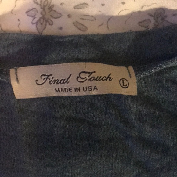 simple basic tee - Picture 2 of 2